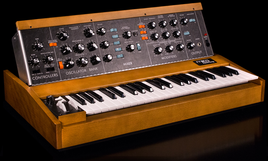 minimoog clone behringer