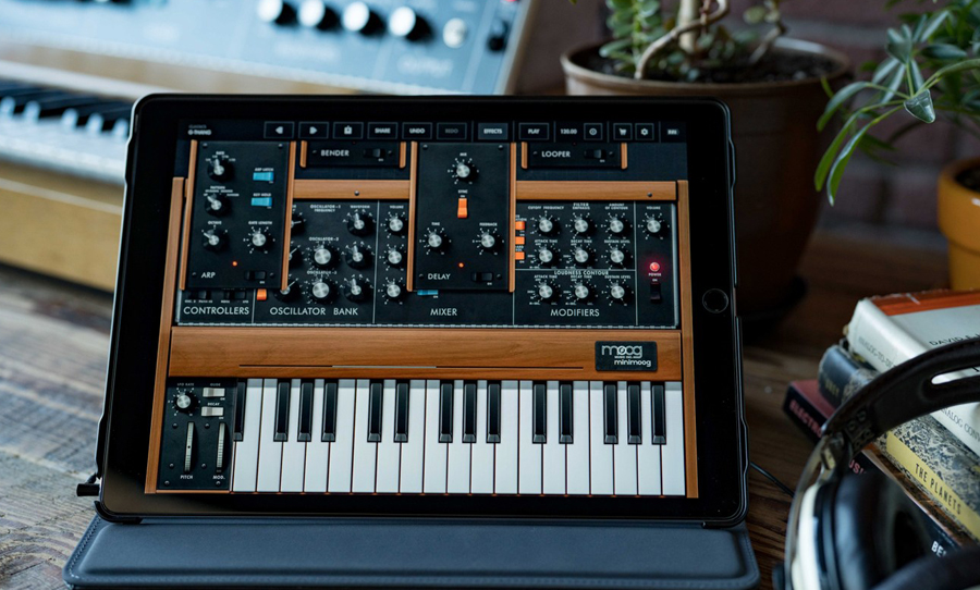 Minimoog Model D App